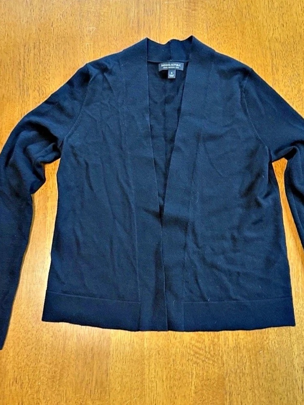 Banana Republic Merino Wool Cardigan in Black Size Small Like New